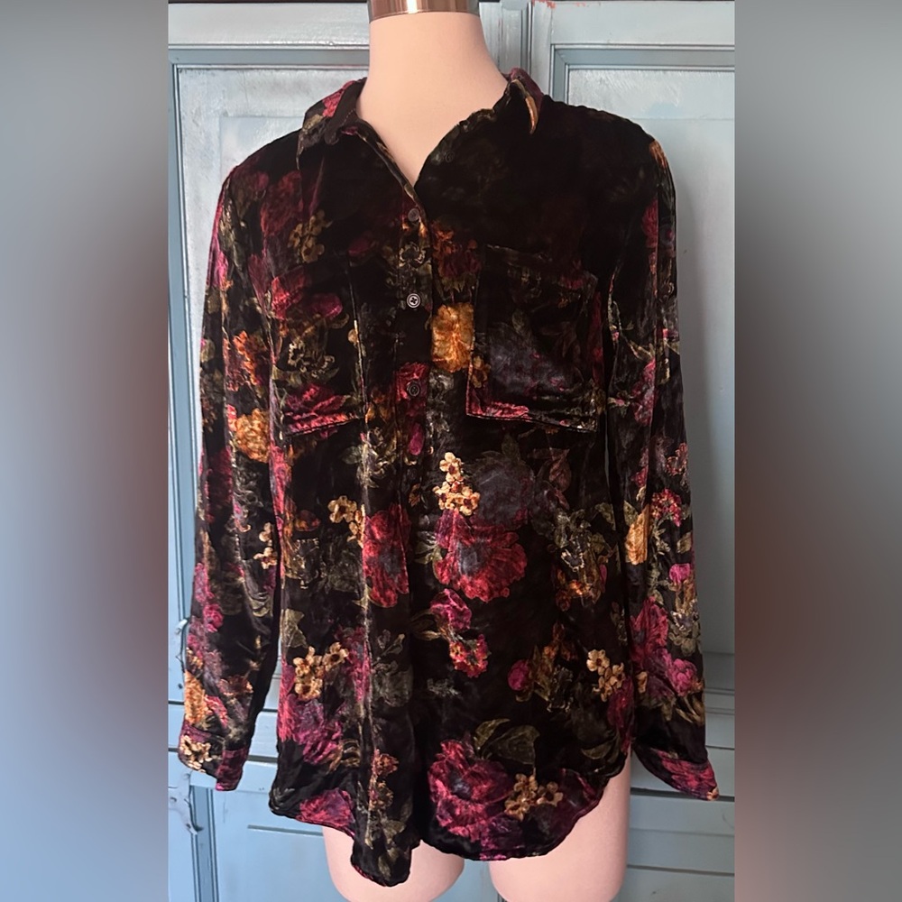 Pilcro Black and Red Long Sleeve Blouse
